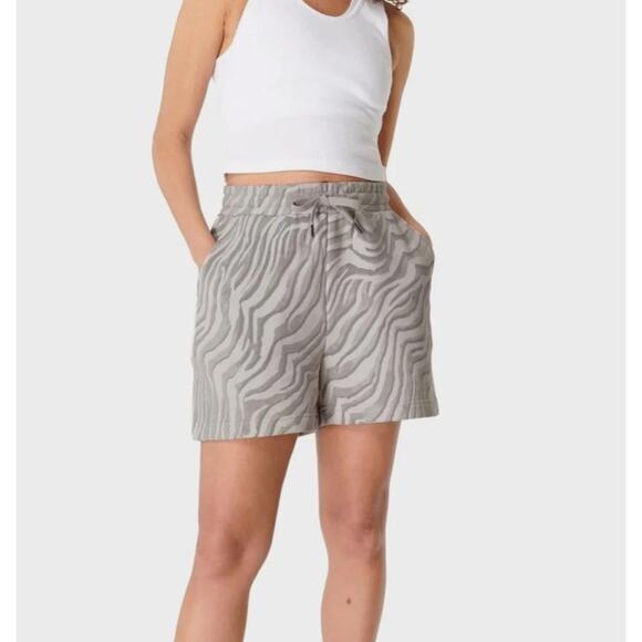 Sweaty Betty Essentials Shorts Light Grey Zebra Print Size Small - Picture 1 of 10